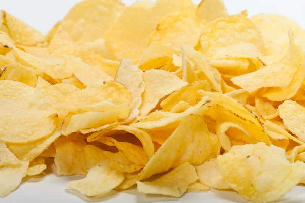 Kartoffelchips isoliert auf weißem Hintergrund — Stockfoto