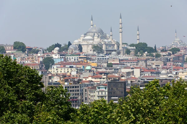 Istambul - a vista panorâmica do palácio Topkapi — Fotografia de Stock