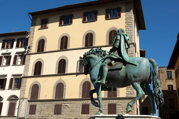 Florence - Piazza della Signoria The equestrian statue of Cosimo I de Medici by Gianbologna — Stock Photo, Image