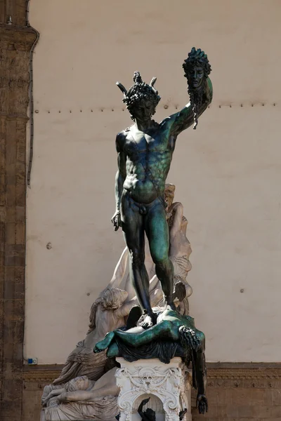 Floransa - piazza della signoria, medusa kafası perseus — Stok fotoğraf