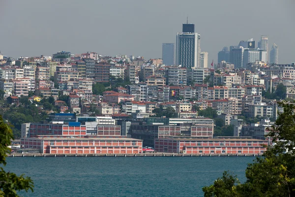 Istanbul - the view on the strait Bosphorus from the palace Topkapi — Stock Photo, Image