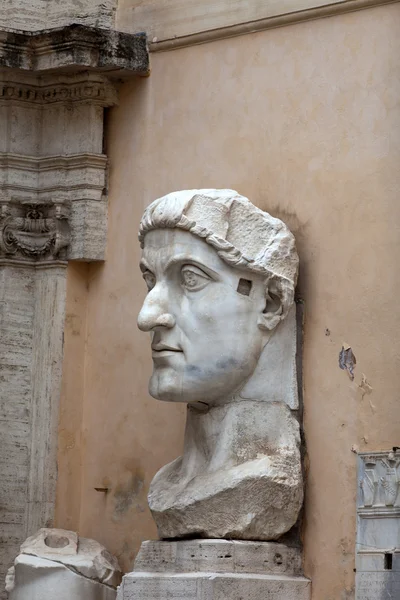 Costantino il Grande: imperatore romano che fece del cristianesimo la religione ufficiale di Roma — Foto Stock
