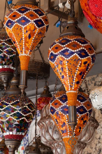 Традиционная турецкая лампа — стоковое фото