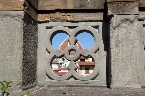 Florença - tracery na varanda da Galeria Uffizii — Fotografia de Stock