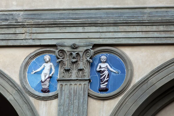 Piazza della santissima annunziata in florenz. — Stockfoto