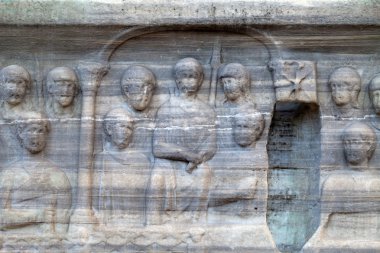 İstanbul - Dikilitaş thutmosis III baz