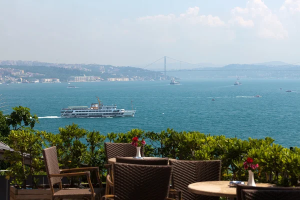 Istanbul - the view on the strait Bosphorus from the palace Topkapi — Stock Photo, Image