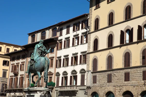 Florencia - Piazza della Signoria La estatua ecuestre de Cosme I de Medici por Gianbologna — Foto de Stock