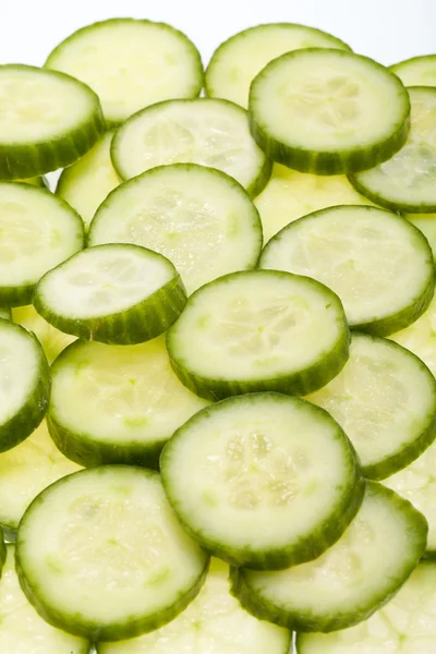 A zöld uborka elszigetelt fehér background — Stock Fotó