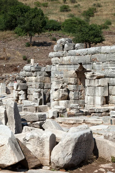 Ruinas de la antigua ciudad griega Éfeso — Foto de Stock