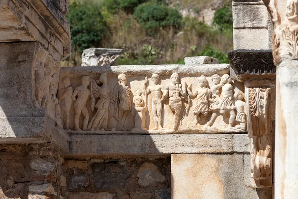 Tempel av hadrian i den antika grekiska staden Efesos — Stockfoto