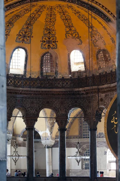 室内的圣索非亚大教堂索菲亚在伊斯坦布尔。土耳其 — 图库照片