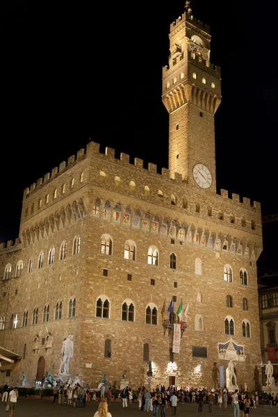 Palazzo vecchio na náměstí piazza della signoria, Florencie, Toskánsko — Stock fotografie