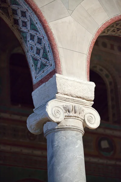 Кьюзі - романський Кафедральний собор Сан secondiano, — стокове фото