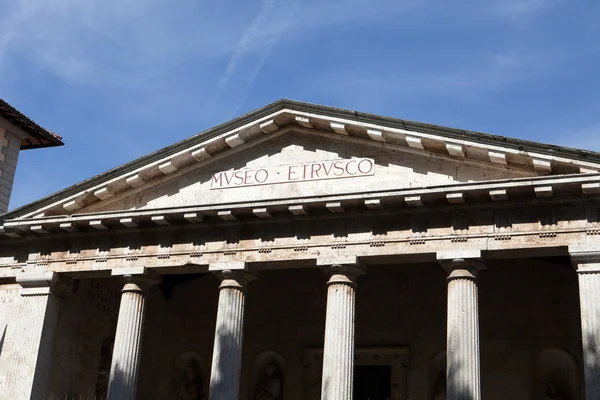 Chiusi - Fassade des etruskischen Museums. Toskana, Italien — Stockfoto