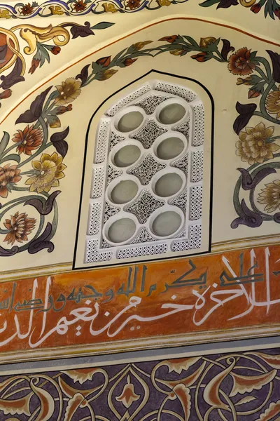 Een Binnenaanzicht van groene moskee. Bursa, — Stockfoto