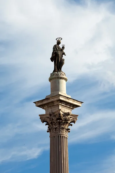 Řím. sloupec před bazilikou santa maria Maggiore — Stock fotografie