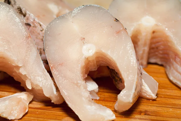 Pezzo di pesce fresco crudo. La dieta sana . — Foto Stock