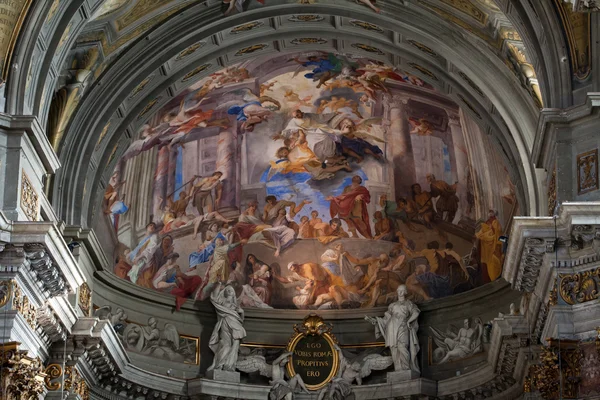 Kuppel der Kirche des Heiligen Ignatius von Loyola. rom, italien — Stockfoto