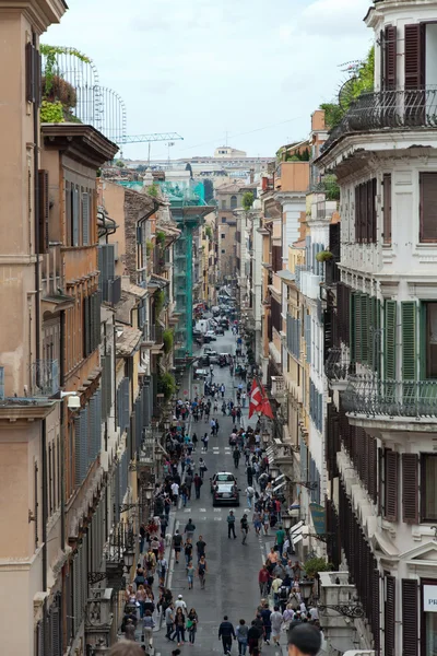 Via Condotti - vista de Piazza di Spagna en Roma — Foto de Stock