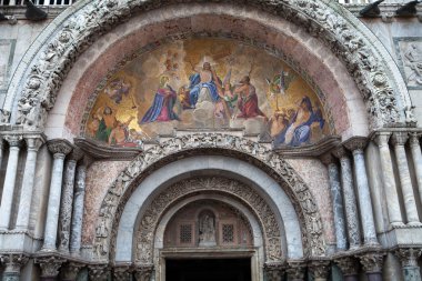 Venedik - St Mark's Bazilikası ana giriş