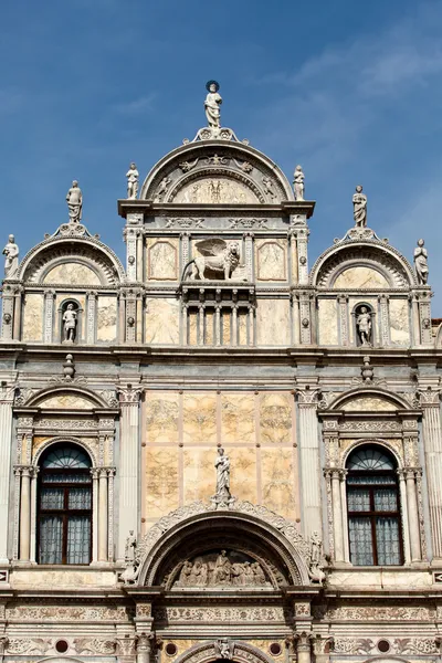 Venedig - die scuola grande di san marco — Stockfoto