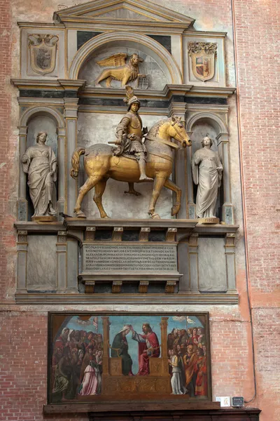 Middeleeuwse en renaissance muur graven in santi giovanni e paolo, venice — Stockfoto