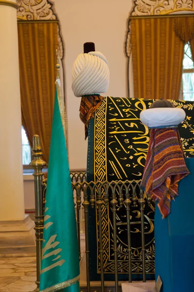 Bursa - Orhan Gazi Tomb - Turban — Stock Photo, Image