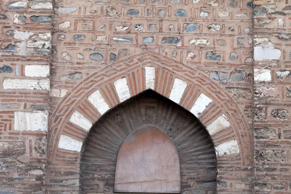 Bursa, Turquia. Grande Mesquita é a maior mesquita de Bursa e um marco da arquitetura otomana primitiva — Fotografia de Stock