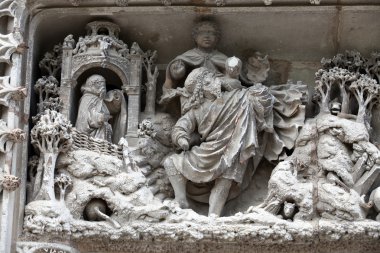 Amboise - leonardo da Vinci'nin gömüldüğü Şapel Saint-Hubert üzerinde oyma geç Gotik detay