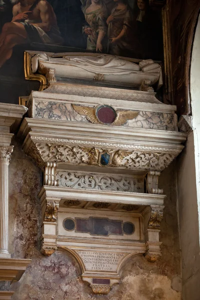 Венеция - интерьер церкви Сан-Дзаккария — стоковое фото