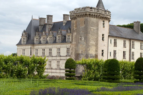 Jardines y Chateau de Villandry en el Valle del Loira en Francia — Foto de Stock