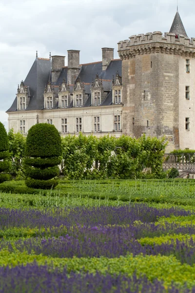 Jardines y Chateau de Villandry en el Valle del Loira en Francia — Foto de Stock