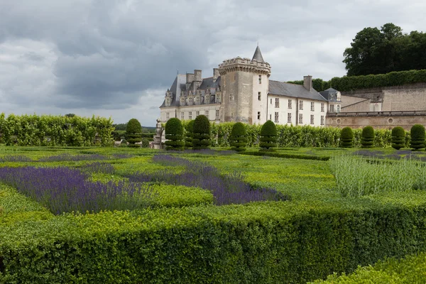 Gardens and Chateau de Villandry in Loire Valley in France — Stock Photo, Image