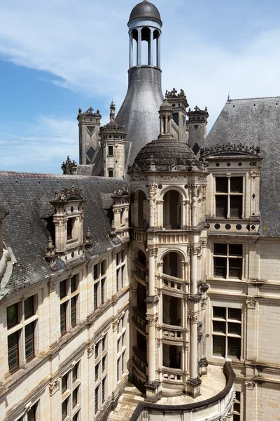 Scala a chiocciola nel castello di Chambord, Valle della Loira, Francia — Foto Stock