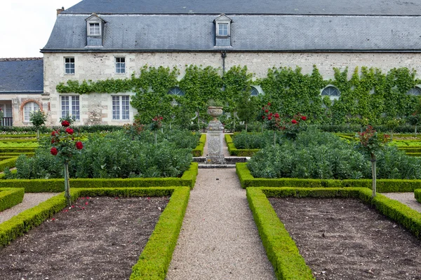 Trädgårdar och chateau de villandry i Loiredalen i Frankrike — Stockfoto