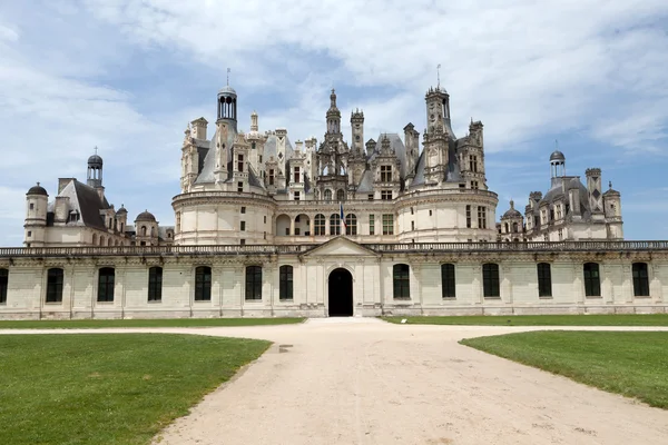 Zamek chambord, w dolinie rzeki cher, Francja — Zdjęcie stockowe