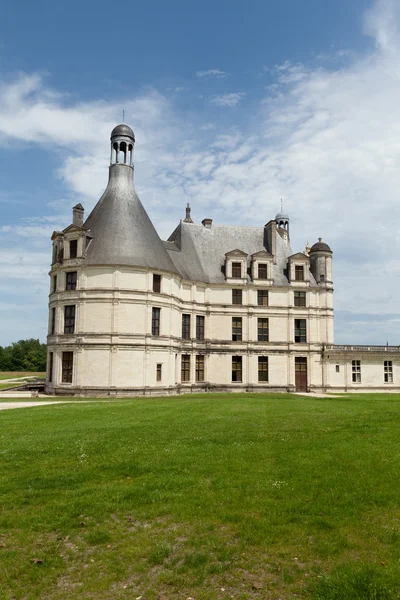 Zamek chambord, w dolinie rzeki cher, Francja — Zdjęcie stockowe