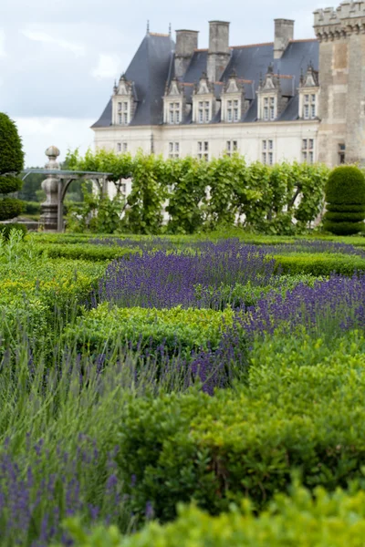 Jardines y Chateau de Villandry en el Valle del Loira en Francia — Foto de Stock