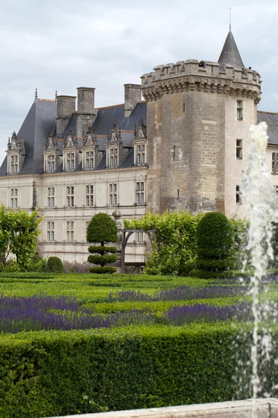 Jardins et Château de Villandry dans la vallée de la Loire en France — Photo
