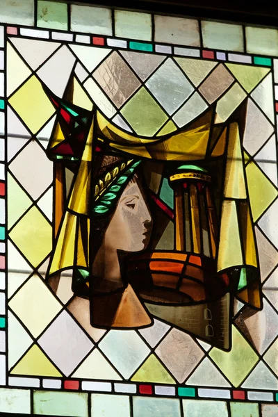 Stained glass window in Cloitre de La Psalette - Cathedral of Saint Gatien in Tours — Stock Photo, Image