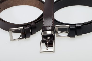 erkek siyah üzerine beyaz izole kemeri.