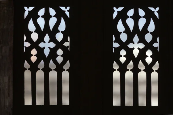 Ventana gótica - la catedral de Saint Gatien en Tours, Valle del Loira Francia —  Fotos de Stock