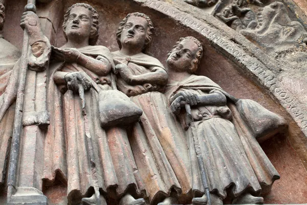 Colmar - Katedra saint martin, płaskorzeźby na portalu — Zdjęcie stockowe