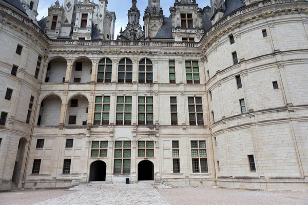 Die königliche Burg von Chambord im cher-Tal, Frankreich — Stockfoto