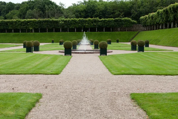 Espléndidos jardines decorativos en castillos en Francia —  Fotos de Stock