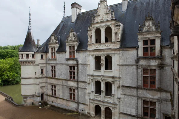 Castillo de Azay-le-Rideau en el valle del Loira, Francia — Foto de Stock