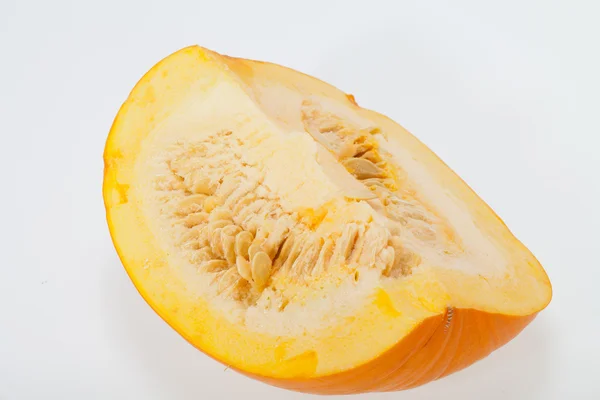 Zucca arancio fresco isolato su sfondo bianco — Foto Stock