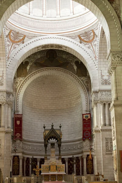 The Basilica of Saint-Martin, Tours, France — Stock Photo, Image