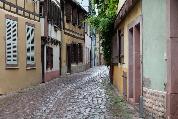 Ήμισυ εφοδιασμένα με ξύλα σπίτια του colmar, Αλσατία, Γαλλία — Φωτογραφία Αρχείου